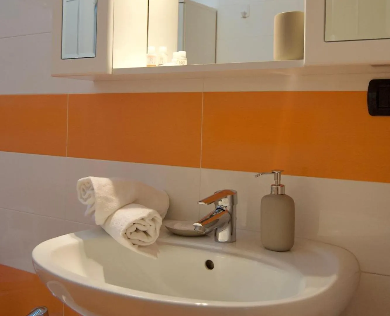 Appartamento Casa Viola, Deliziosa Mansarda In Centro Storico Modena Italia